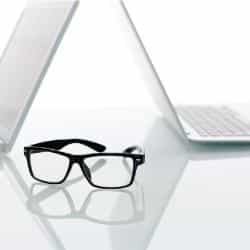 How-To-Keep-Your-Glasses-Clean (1)